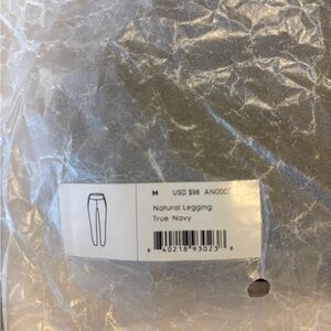 NWT allbirds Leggings wool blend  Size MEDIUM in origins bag